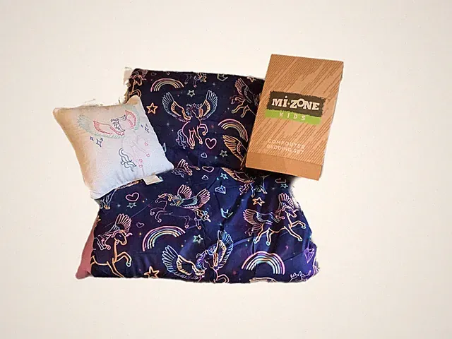 Mi Zone Kids Comforter/ Sham/ Pillow set Rainbow Pegasus in Space Fantasy