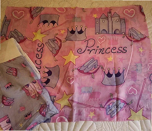 Poppy Glitter Princess Girls Twin Size Bed skirt & Sham Castle Hearts Magic Wand