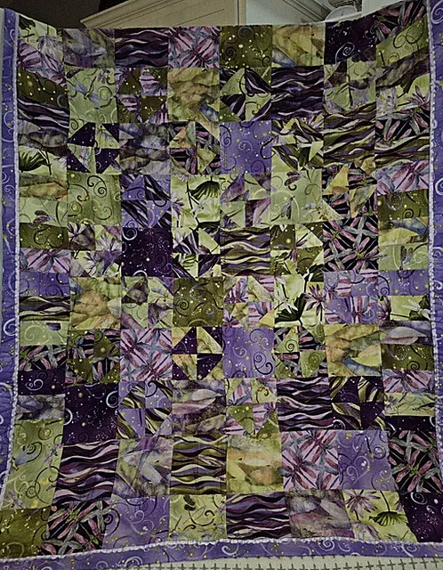 QUILT, Whimsical Dragonfly Print, 48 x 36 For BABY, BEDDING, LAP THROW, NEW
